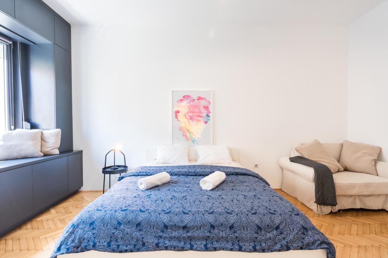Bright Studio With Parliament View, Free Parking بودابست المظهر الخارجي الصورة